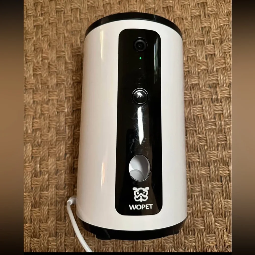WOpet Dog Treat Camera Dispenser Dog Camera, Model D01